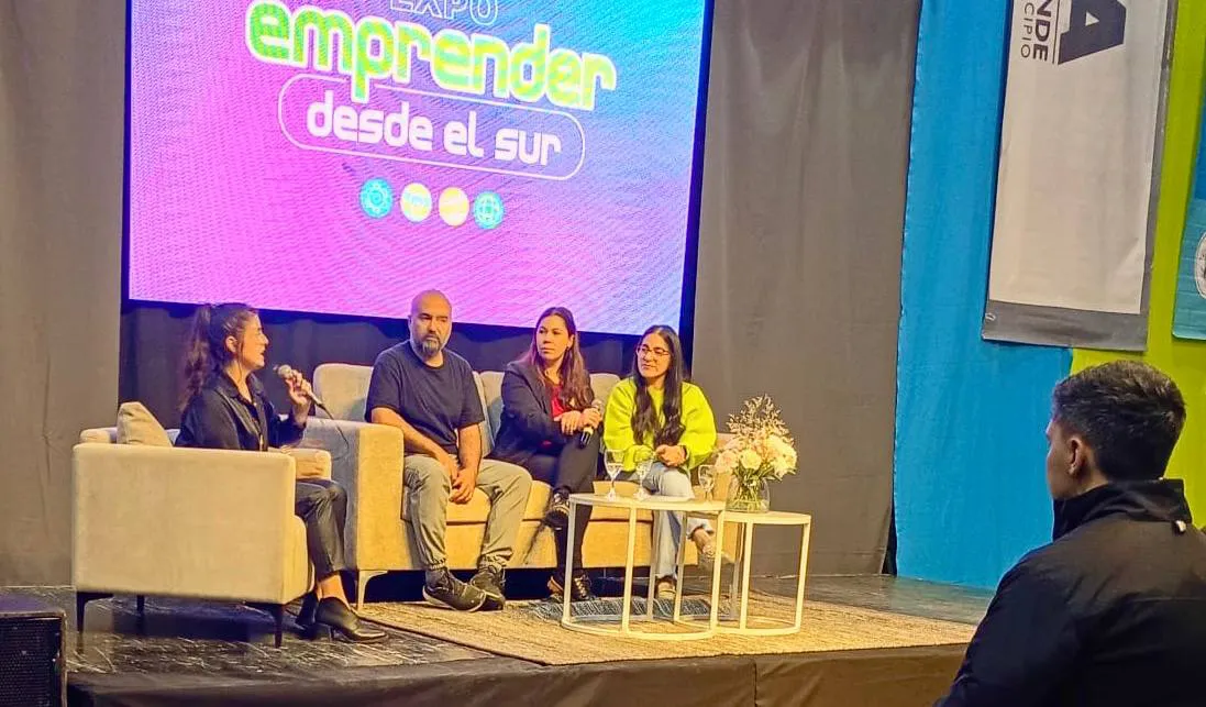 photo_5080514611576417774_y