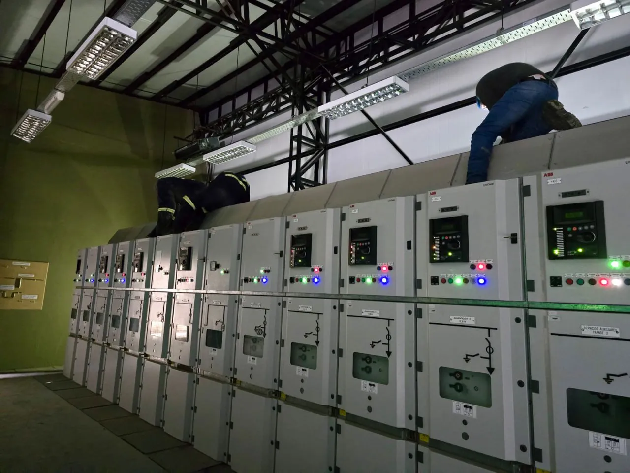 photo_5058035710526860929_y