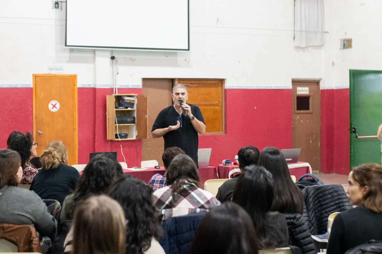 photo_5075965618439696221_y