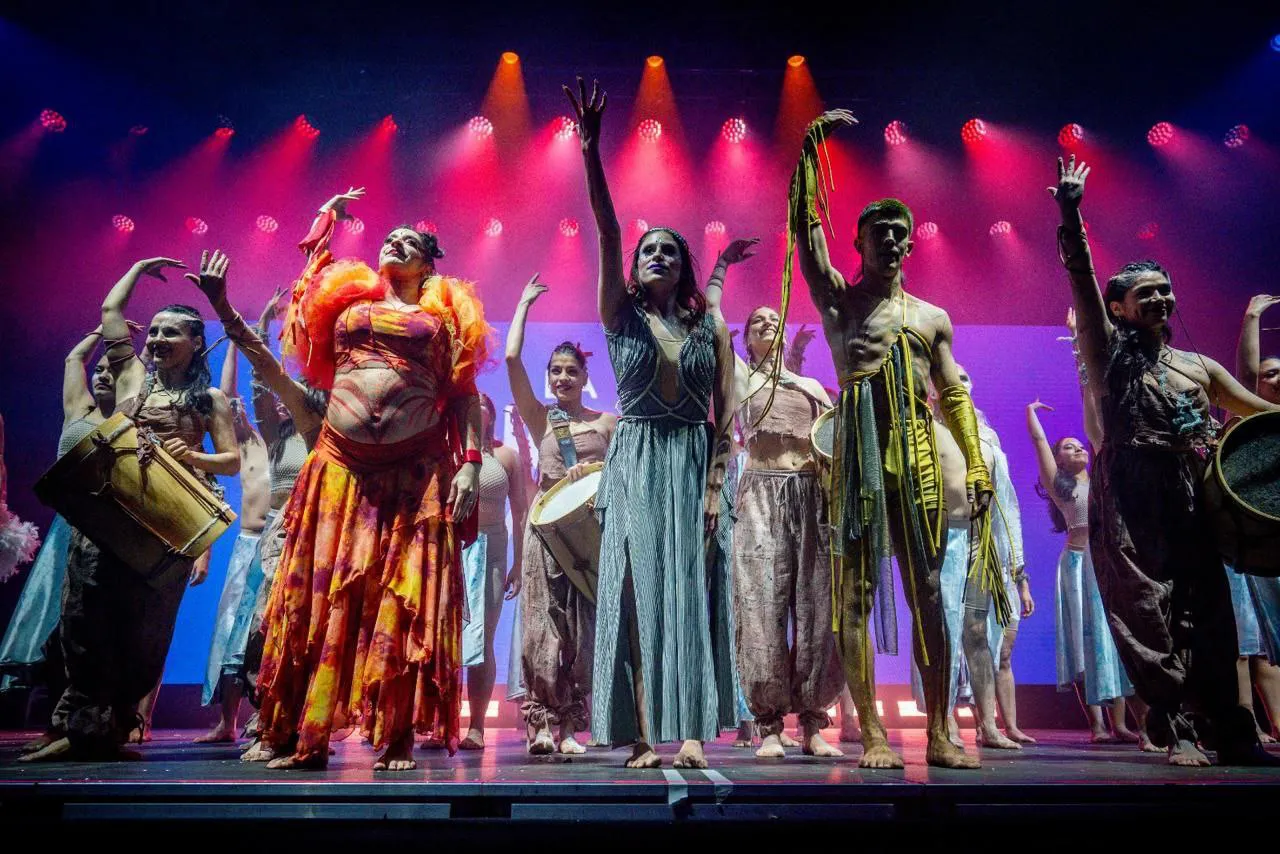 photo_5103011959510511054_y