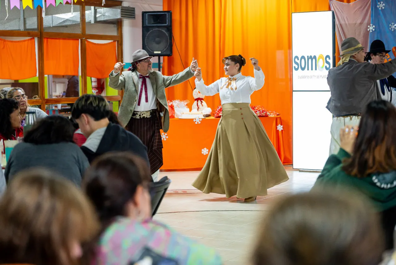 photo_5062380916055322360_y