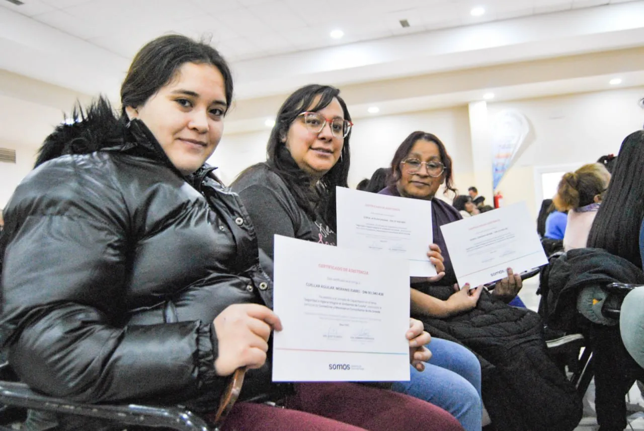 photo_5105335085846081434_y