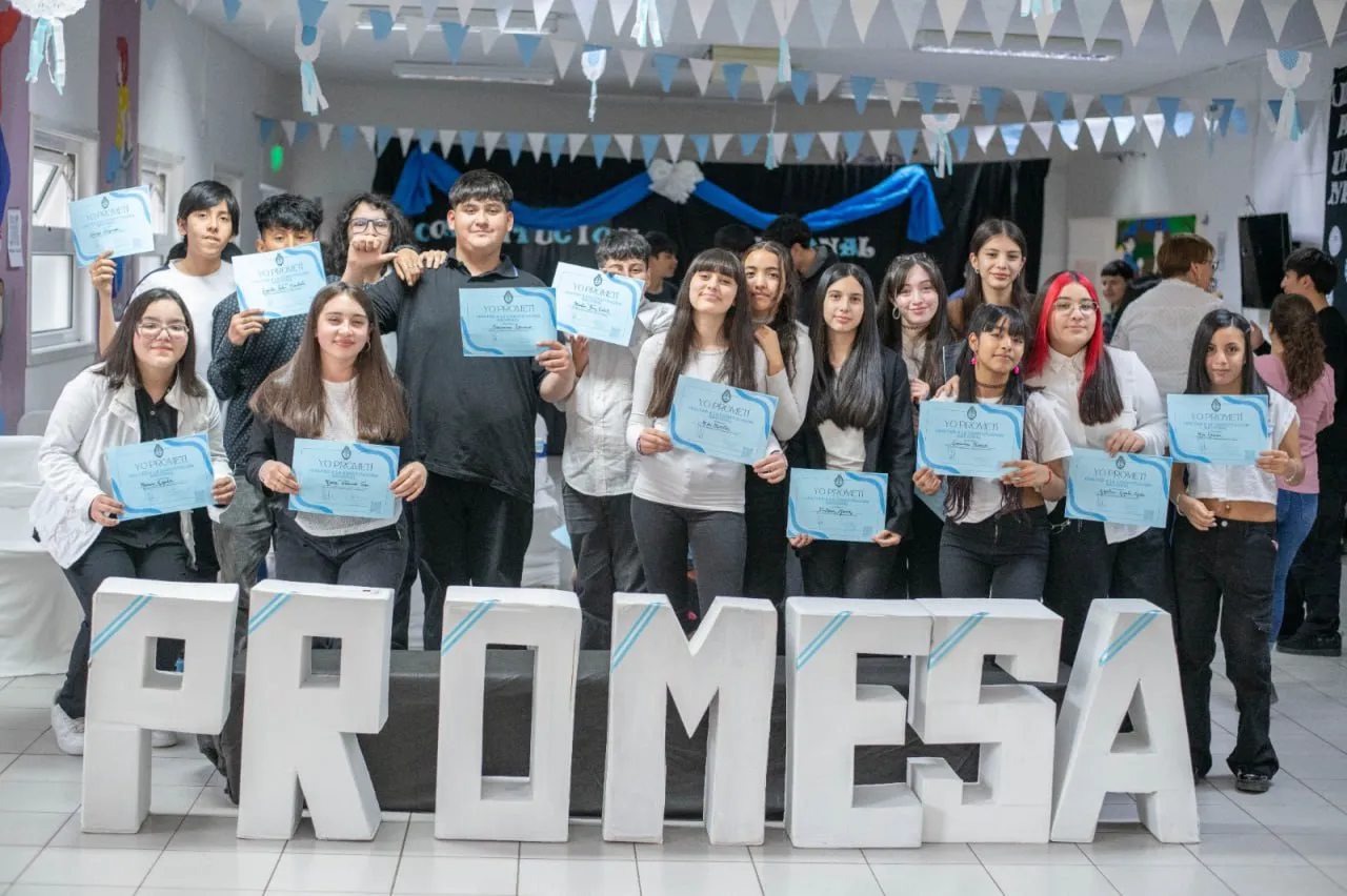 photo_4958673789617548911_y